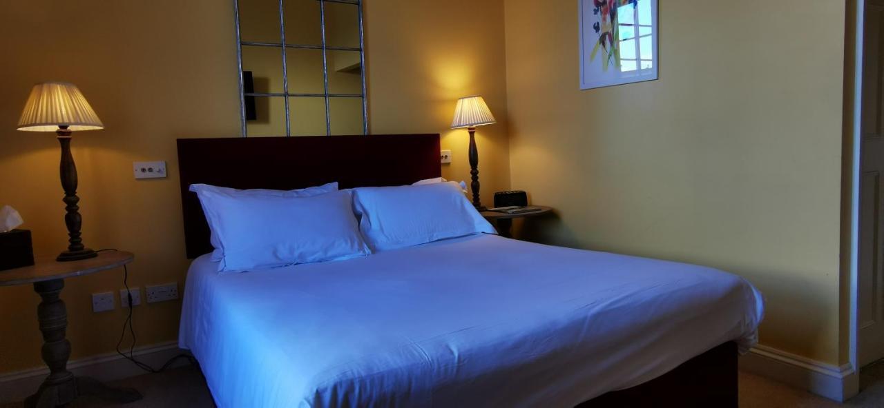 Buccleuch And Queensberry Arms Hotel Thornhill  Esterno foto