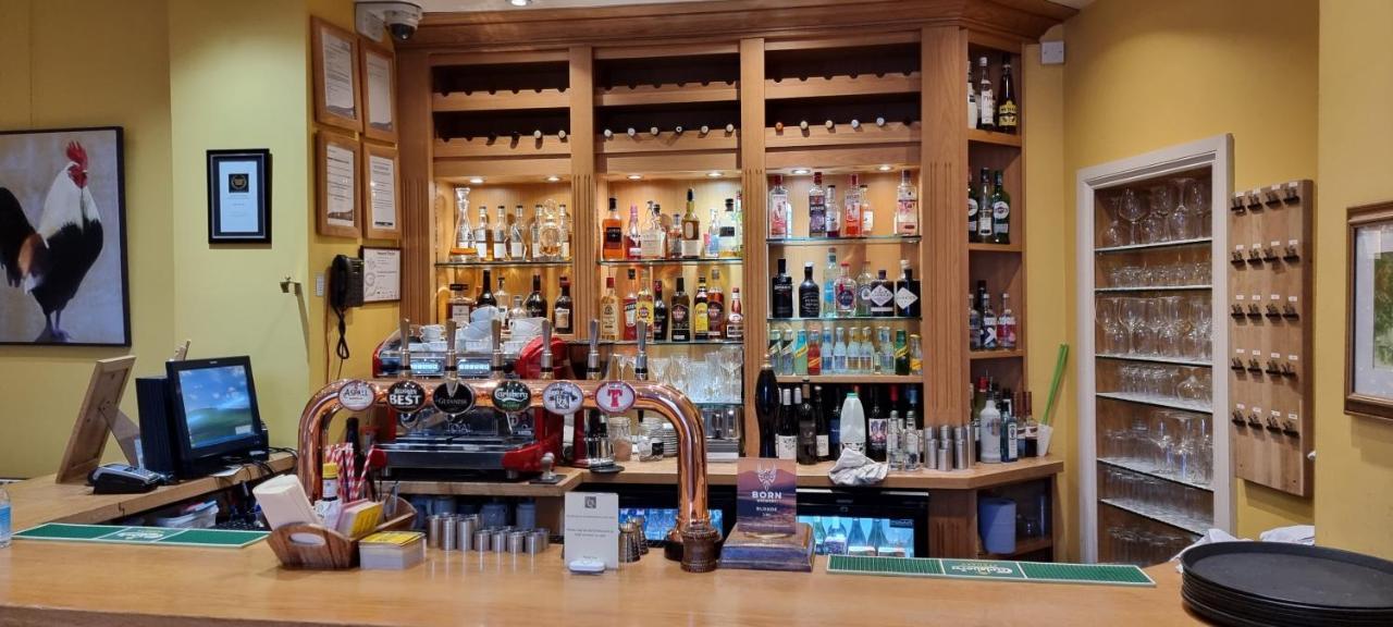 Buccleuch And Queensberry Arms Hotel Thornhill  Esterno foto