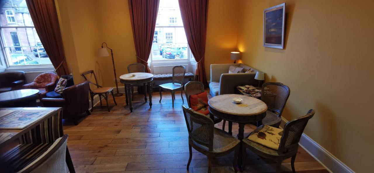 Buccleuch And Queensberry Arms Hotel Thornhill  Esterno foto