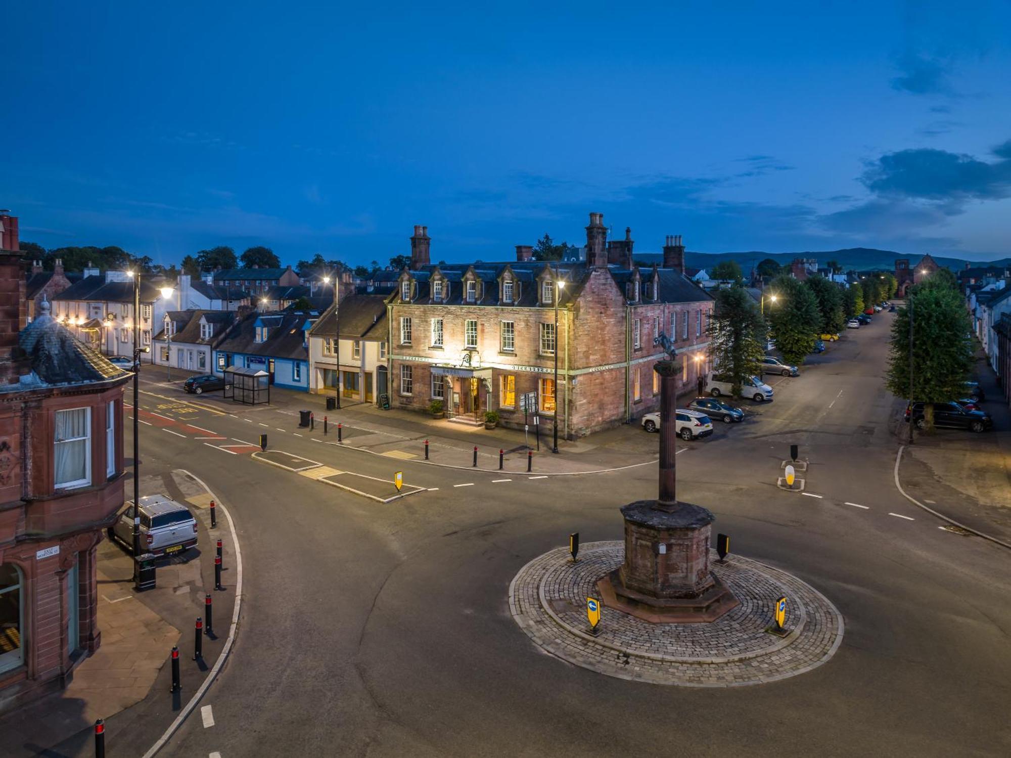 Buccleuch And Queensberry Arms Hotel Thornhill  Esterno foto